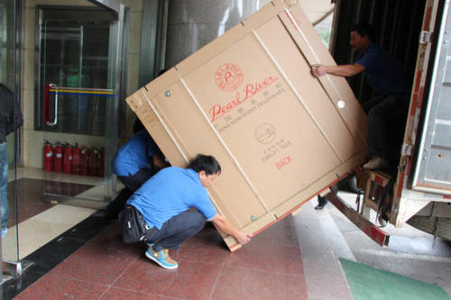 张港镇钢琴贵重工艺品无忧运